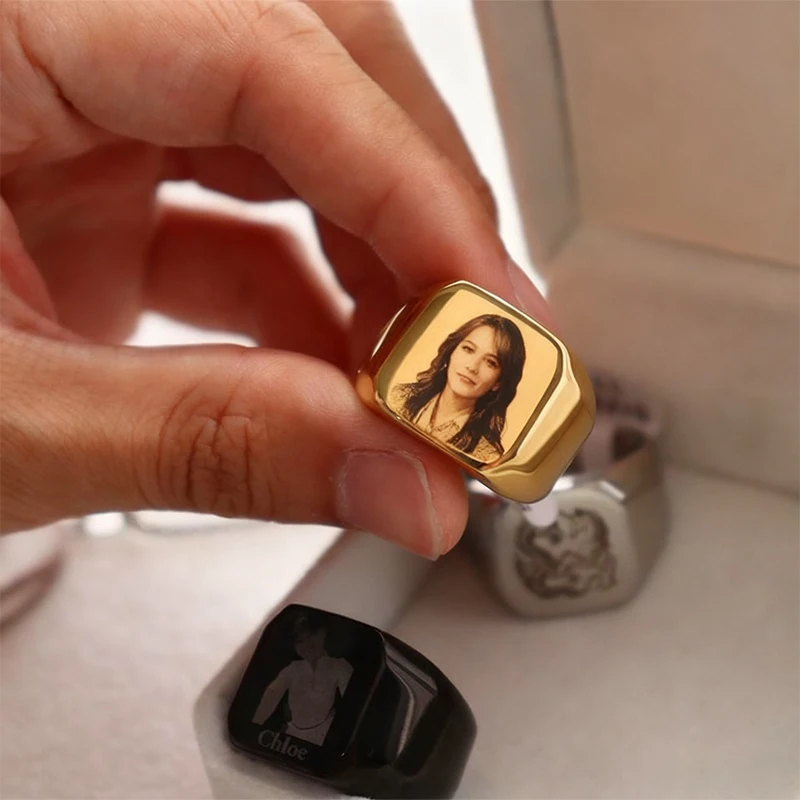 Anillos de joyería de acero in - Initial Ring Custom reseña y precio